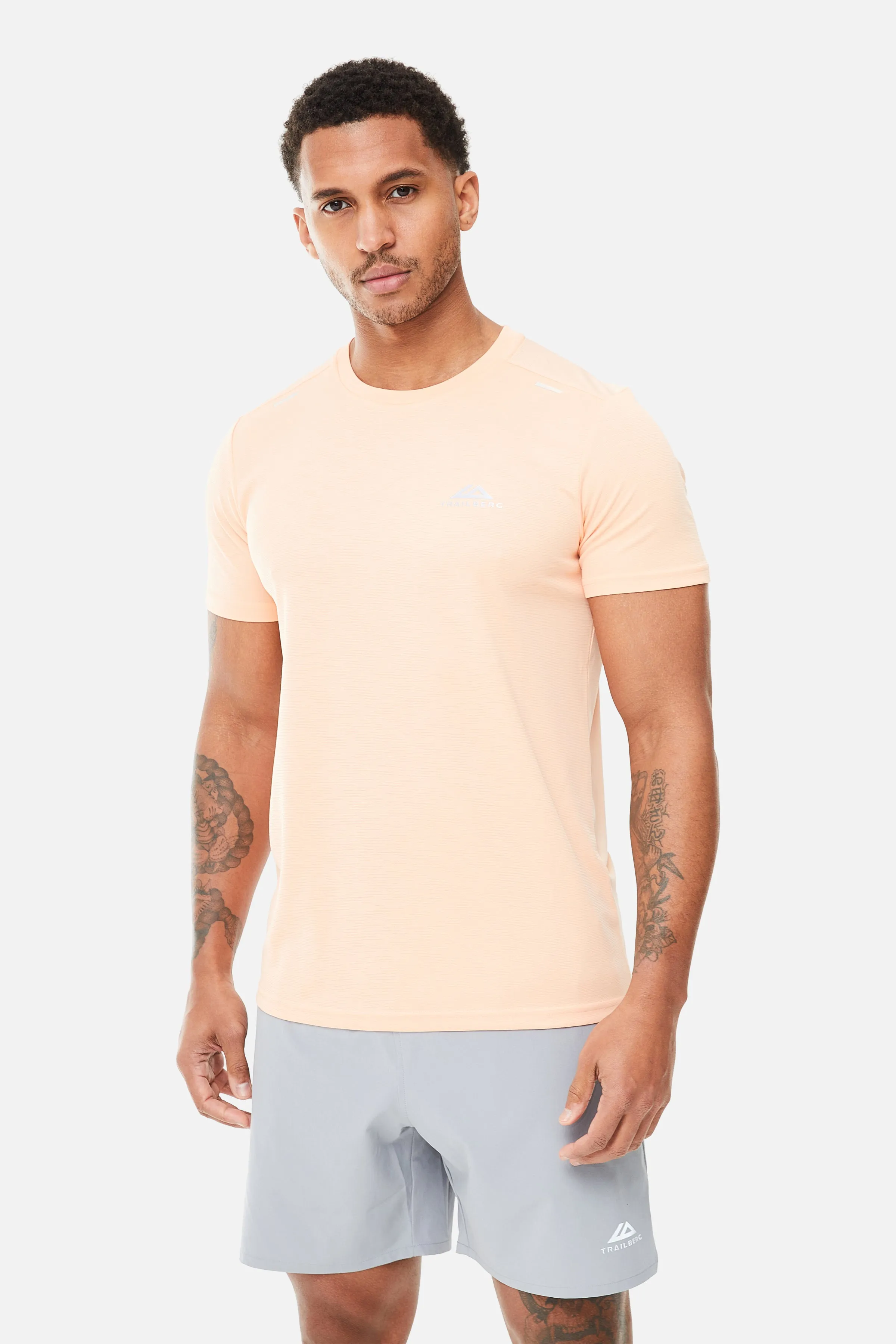 Trailberg Crest T Shirt - Peach